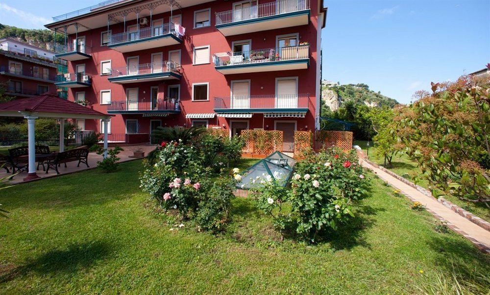 Green House Сорренто Экстерьер фото